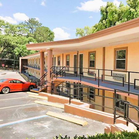 Oyo Hotel Tallahassee Downtown Εξωτερικό φωτογραφία