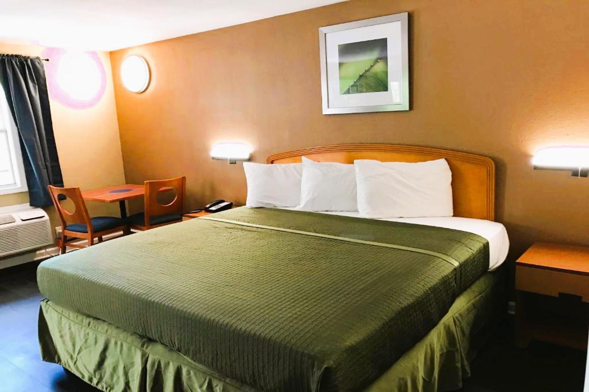 Oyo Hotel Tallahassee Downtown Εξωτερικό φωτογραφία
