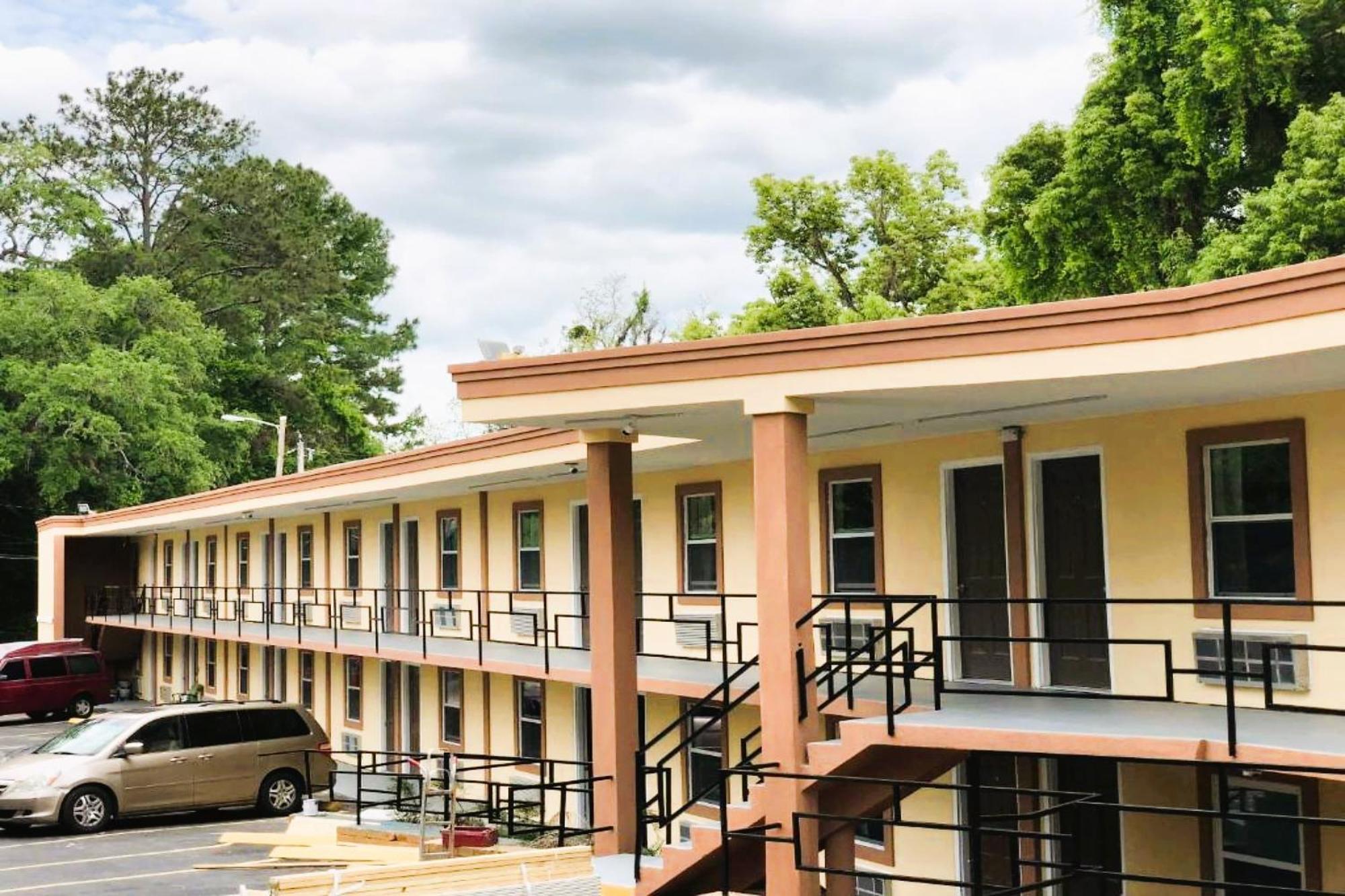 Oyo Hotel Tallahassee Downtown Εξωτερικό φωτογραφία