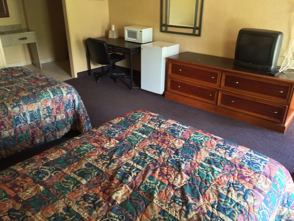 Oyo Hotel Tallahassee Downtown Εξωτερικό φωτογραφία