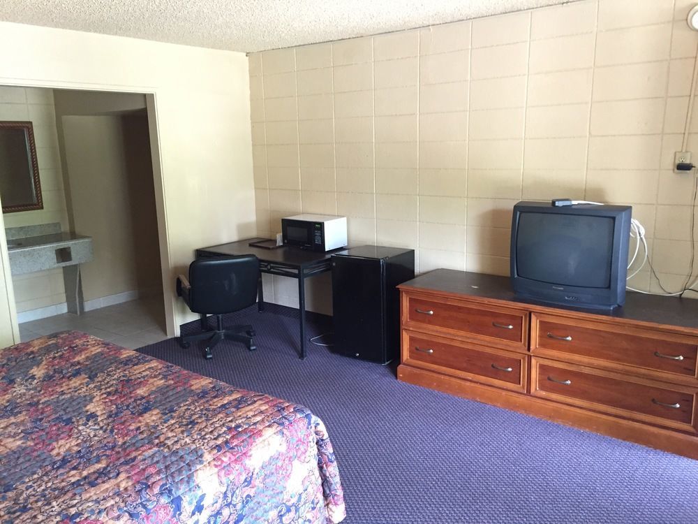Oyo Hotel Tallahassee Downtown Εξωτερικό φωτογραφία