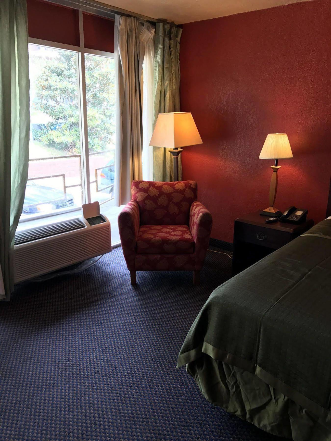 Oyo Hotel Tallahassee Downtown Εξωτερικό φωτογραφία