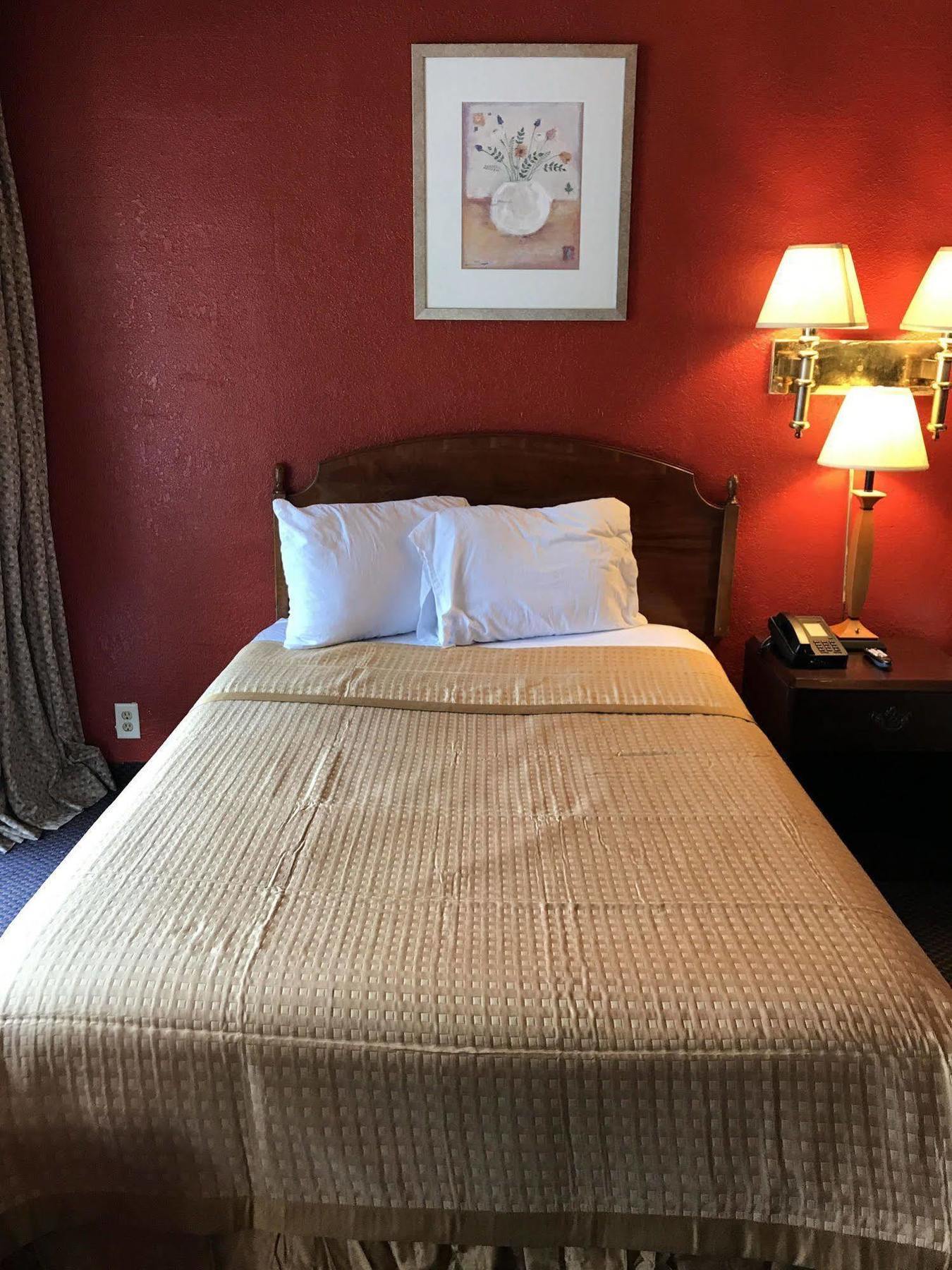Oyo Hotel Tallahassee Downtown Εξωτερικό φωτογραφία