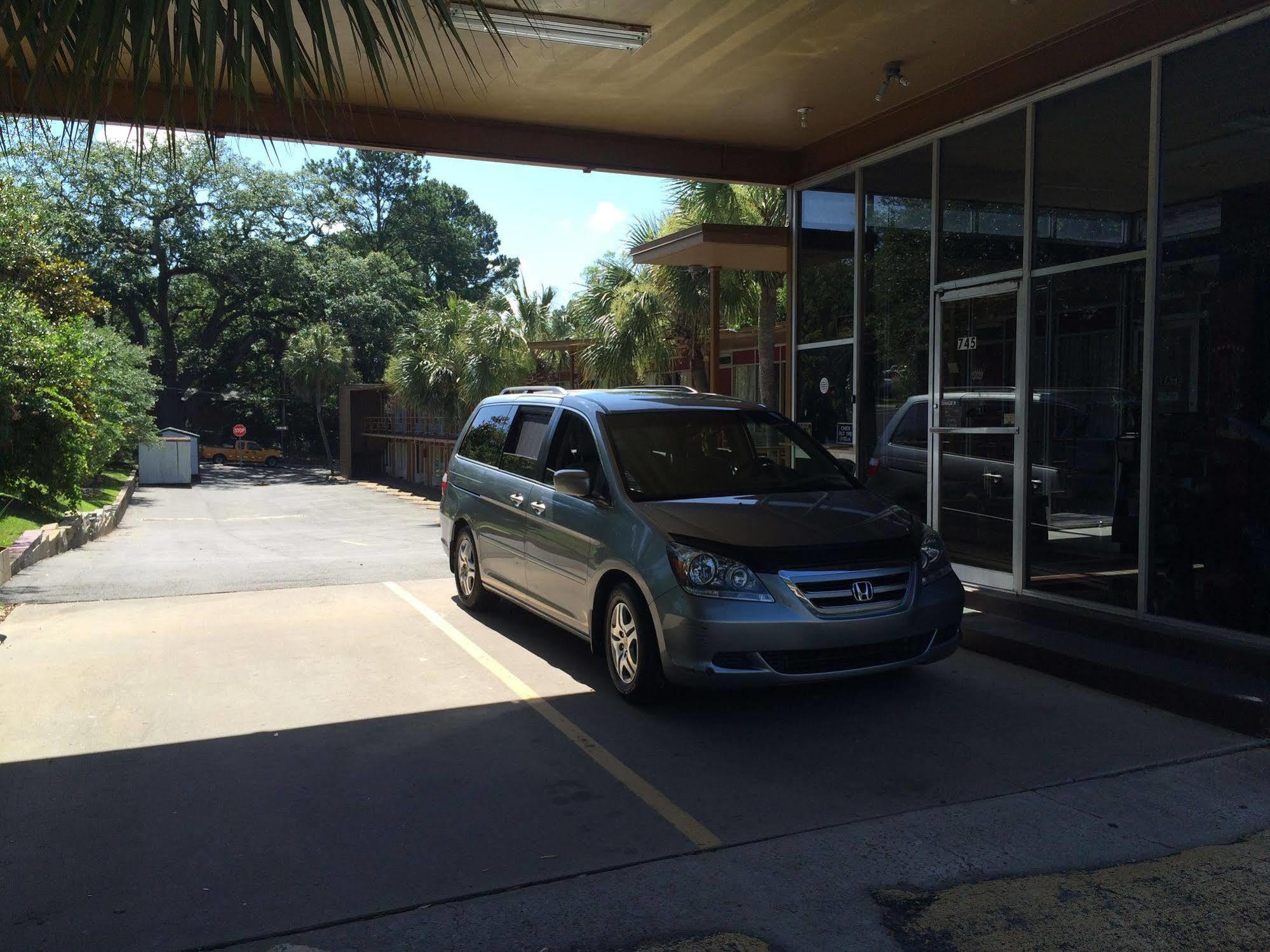 Oyo Hotel Tallahassee Downtown Εξωτερικό φωτογραφία