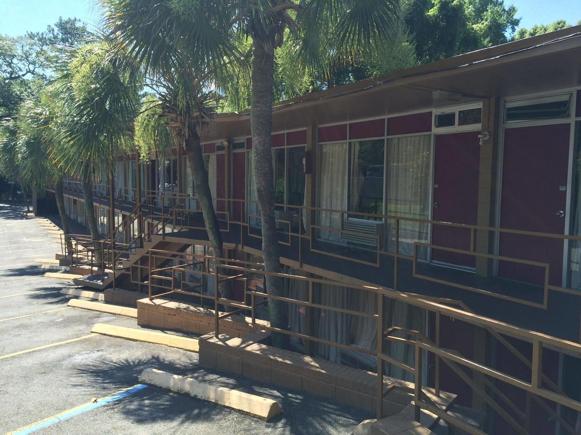Oyo Hotel Tallahassee Downtown Εξωτερικό φωτογραφία